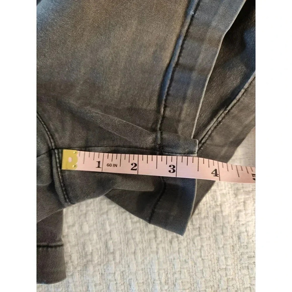 Goodthreads Women's 3.5" Chino Shorts - Picture 9 of 12